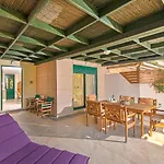 Theretra Kiotari Villas